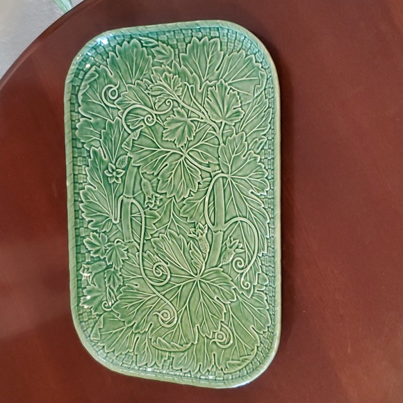 Very Rare Vintage Portuguese Bordallo Pinheiro Green Ivy serving plater Lattice - Picture 10 of 10